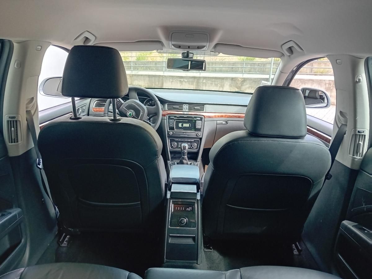 skoda-superb-2013-diesel-1598cc