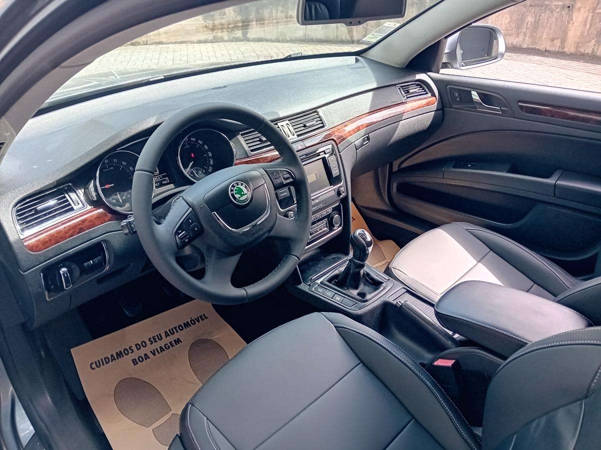 skoda-superb-2013-diesel-1598cc