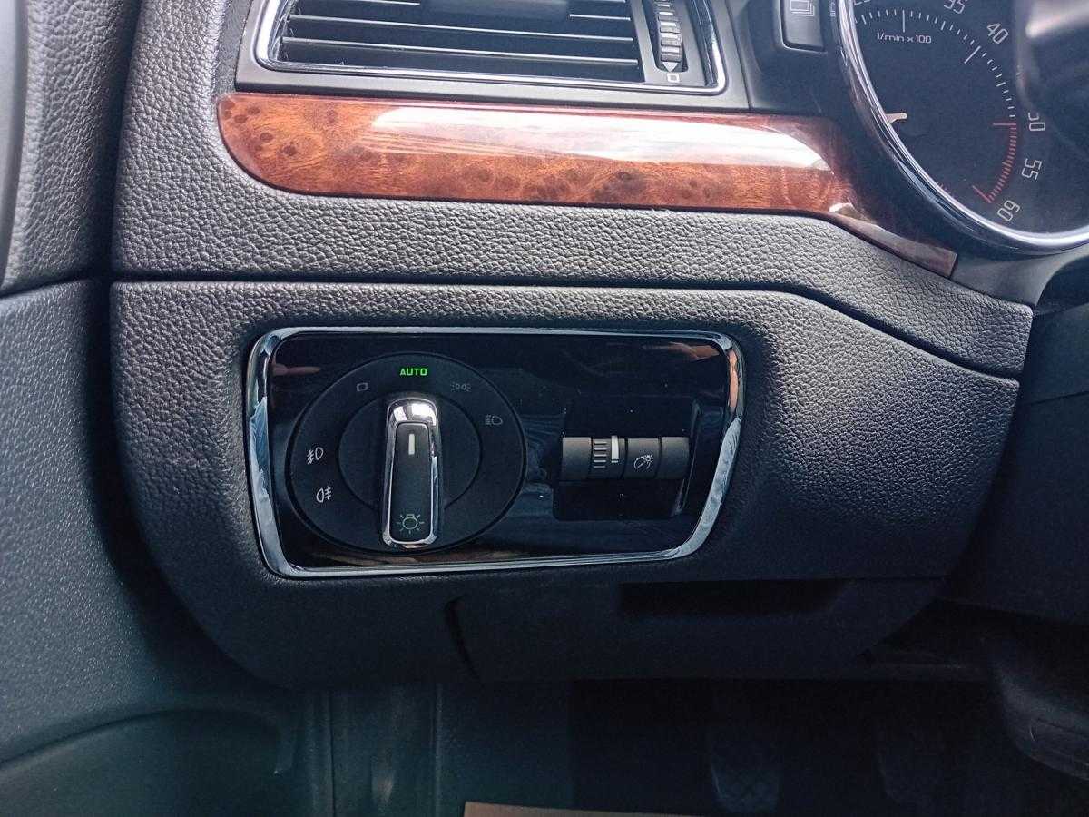 skoda-superb-2013-diesel-1598cc
