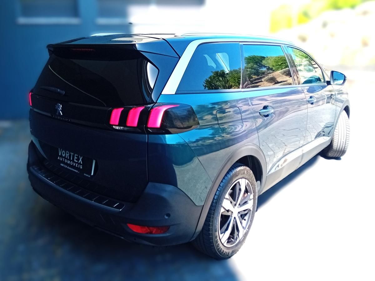 peugeot-5008-2018-gasolina-1199cc