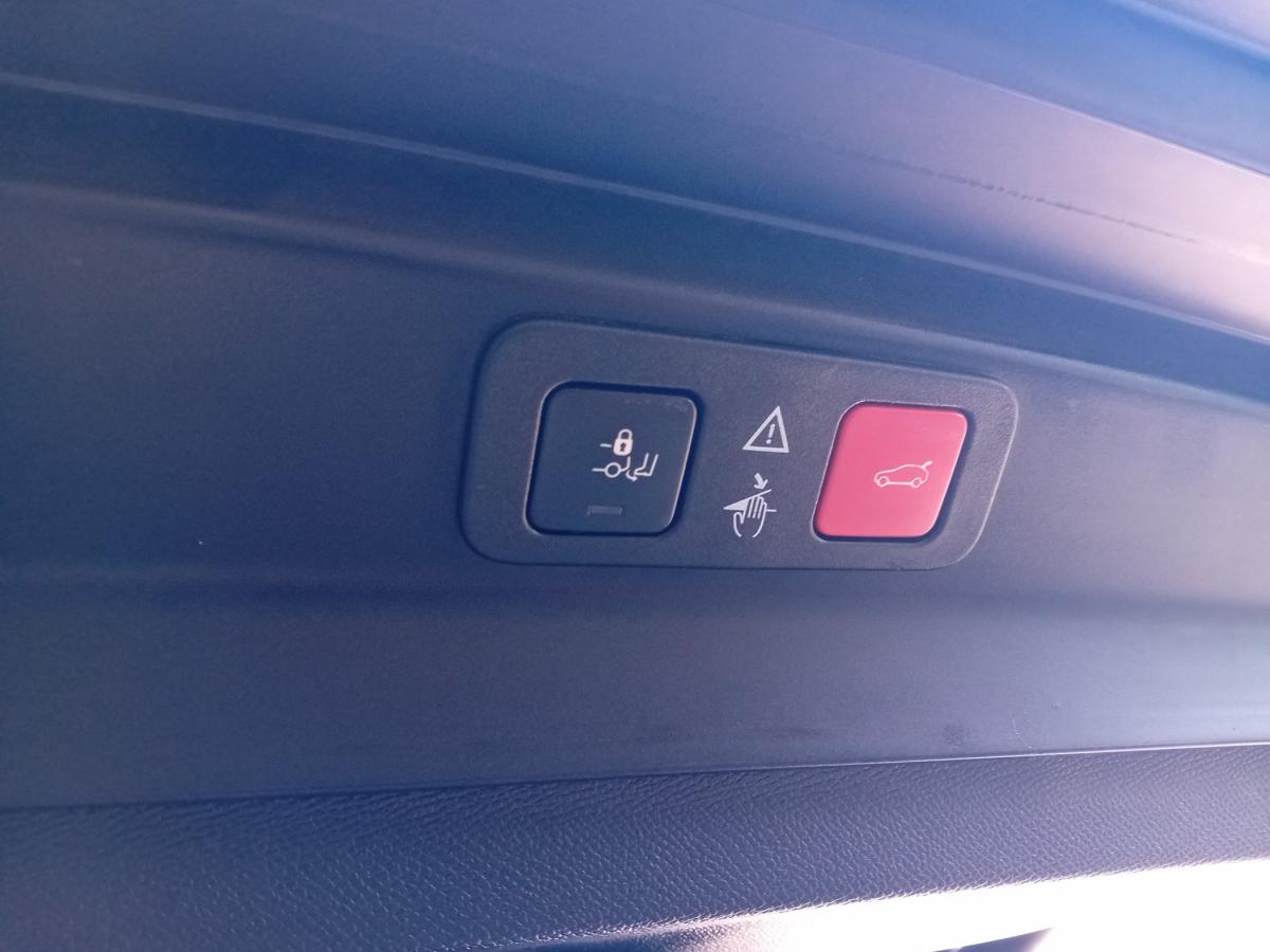 peugeot-5008-2018-gasolina-1199cc