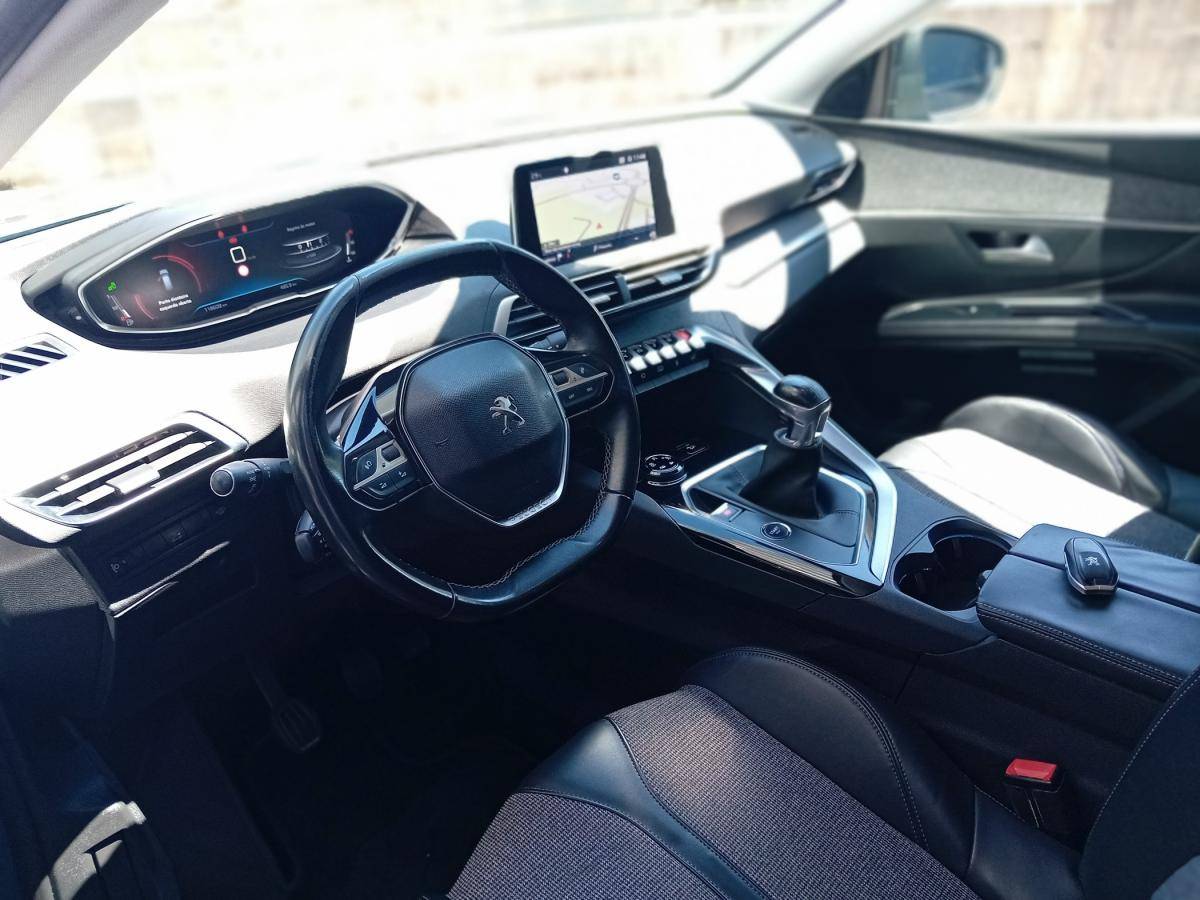 peugeot-5008-2018-gasolina-1199cc