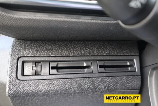 peugeot-5008-2021-diesel-1499cc