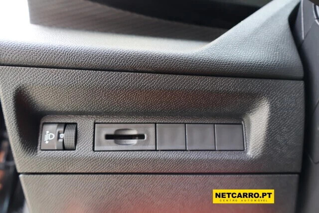 peugeot-308-cc-2022-gasolina-1199cc