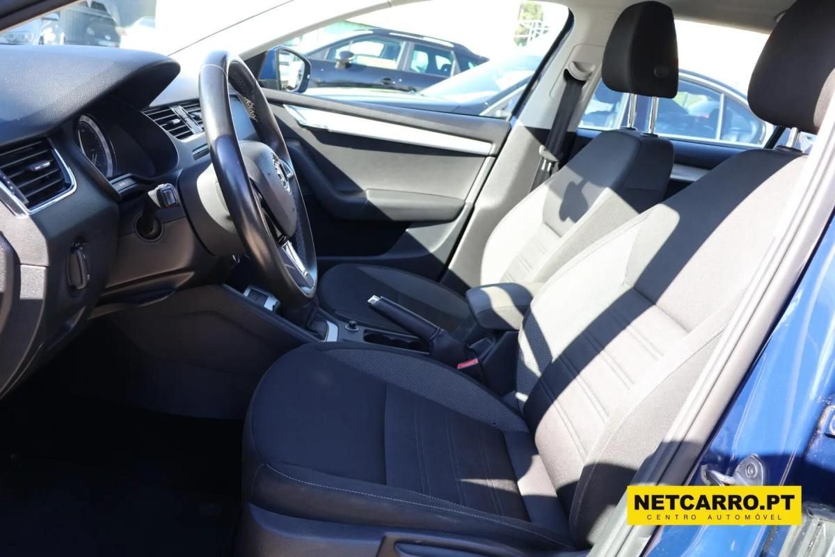 skoda-octavia-2018-diesel-1598cc