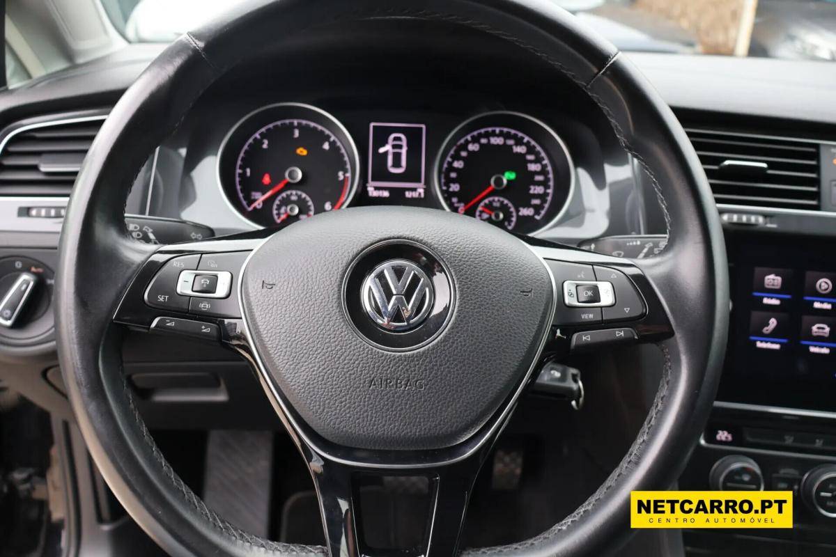 volkswagen-golf-2018-diesel-1598cc