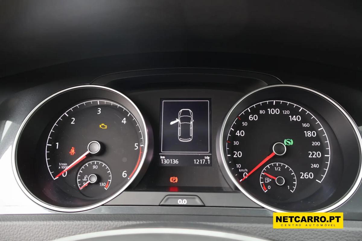 volkswagen-golf-2018-diesel-1598cc