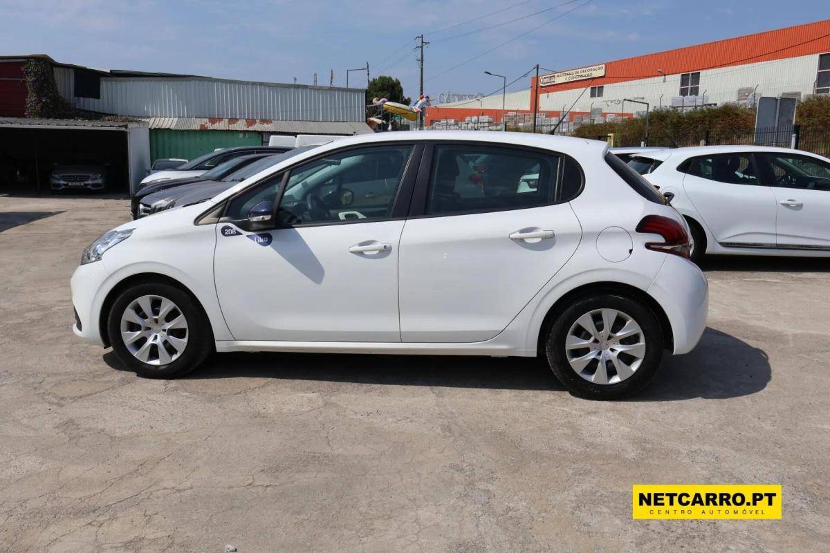 peugeot-208-2018-gasolina-1199cc