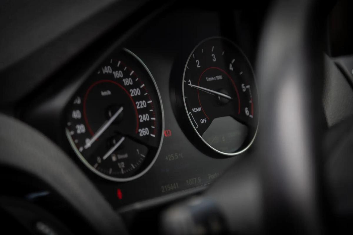 bmw-serie-1-116-d-2015-diesel-1496cc