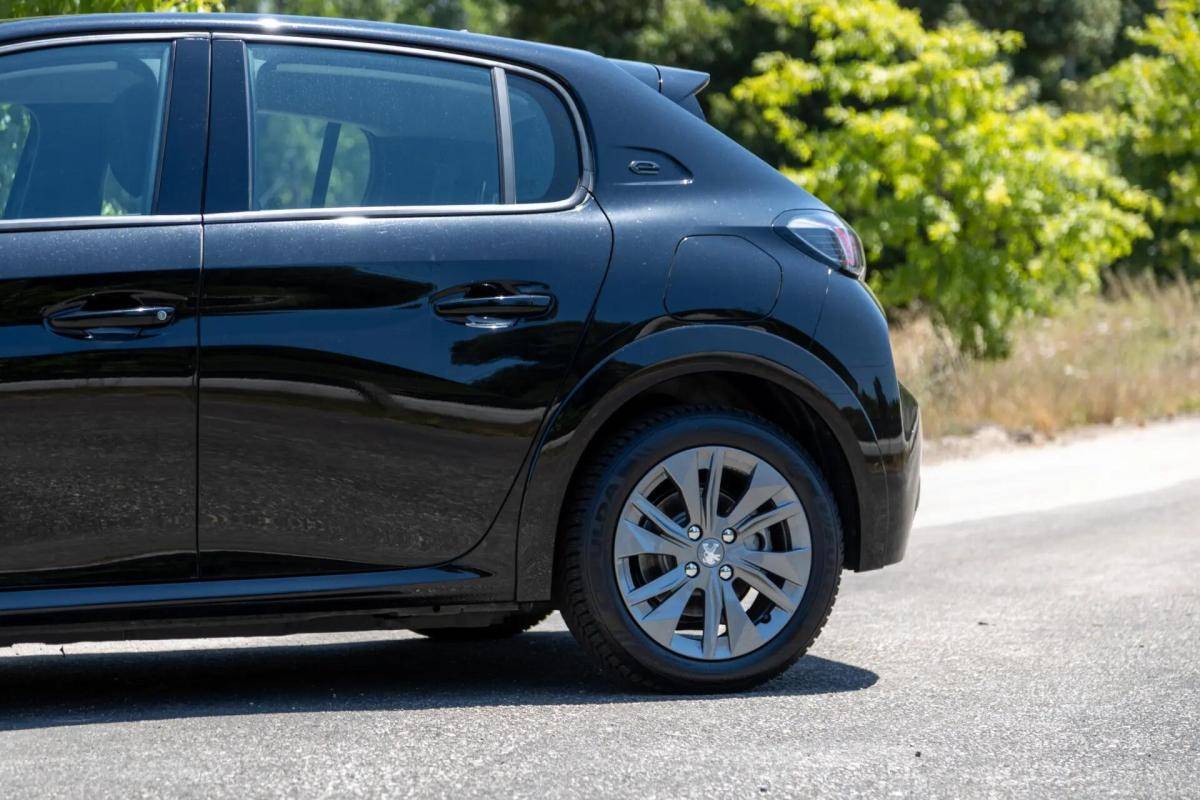 peugeot-e-208-2020-eletrico-0cc