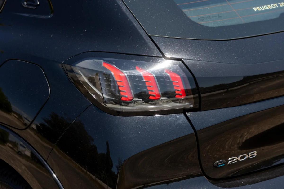 peugeot-e-208-2020-eletrico-0cc