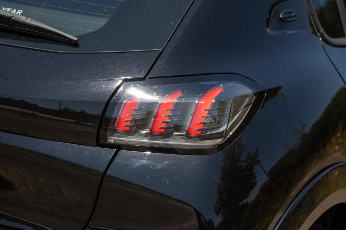 peugeot-e-208-2020-eletrico-0cc