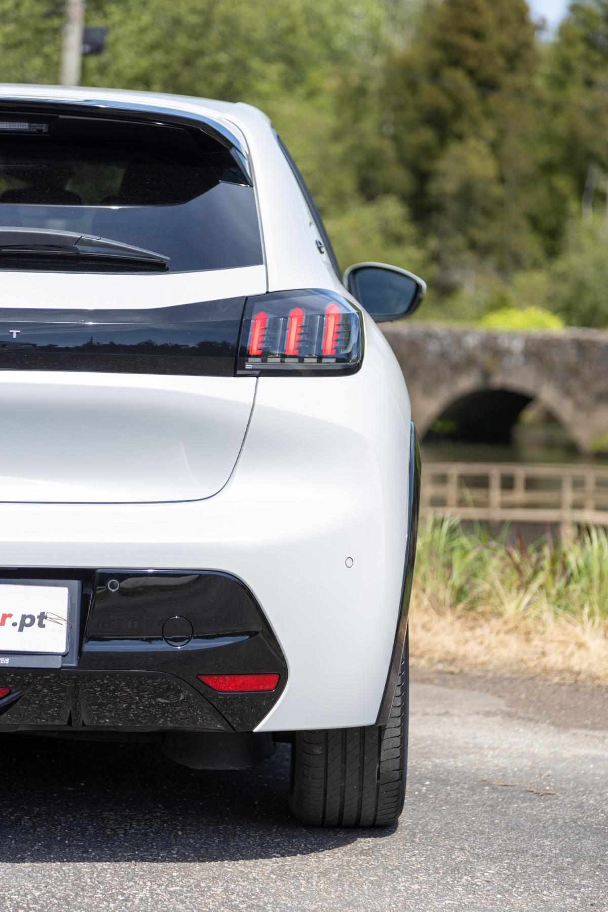 peugeot-208-2020-eletrico-0cc