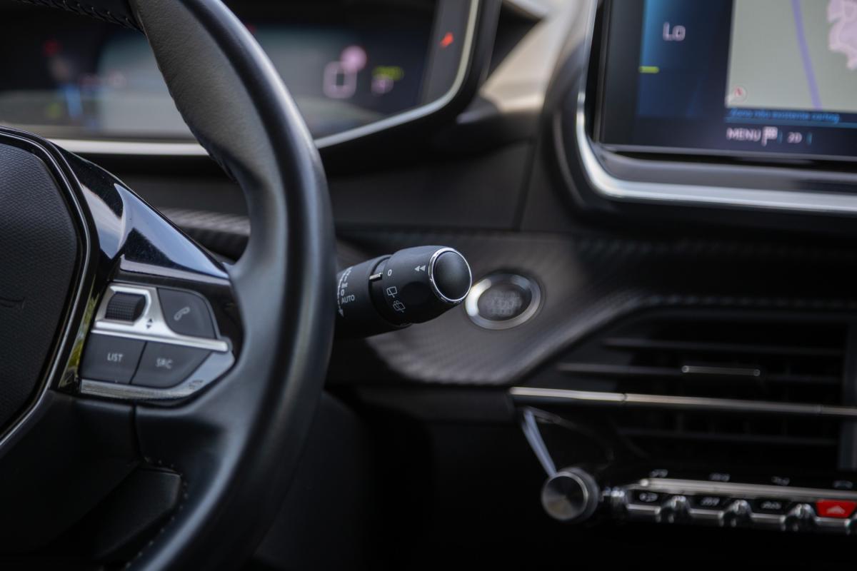 peugeot-208-2020-eletrico-0cc
