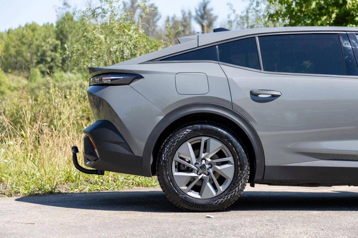 peugeot-408-2023-hibrido-a-gasolina-1598cc