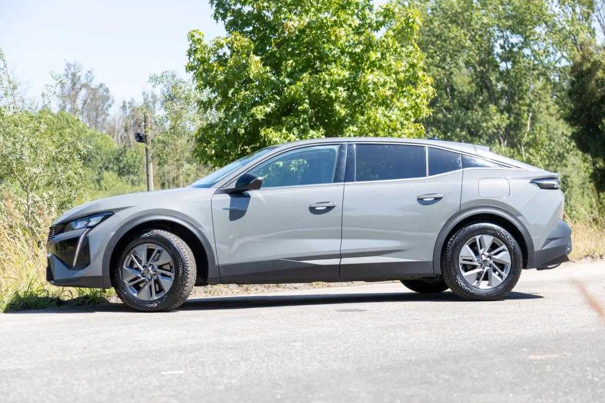 peugeot-408-2023-hibrido-a-gasolina-1598cc