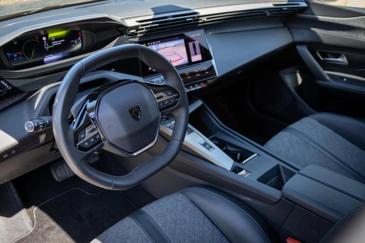 peugeot-408-2023-hibrido-a-gasolina-1598cc