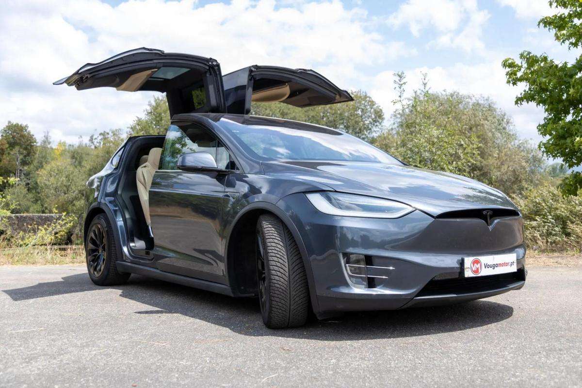 tesla-model-x-2016-eletrico-0cc