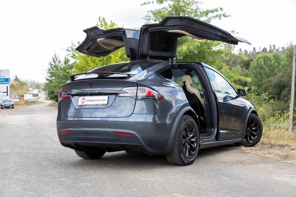 tesla-model-x-2016-eletrico-0cc