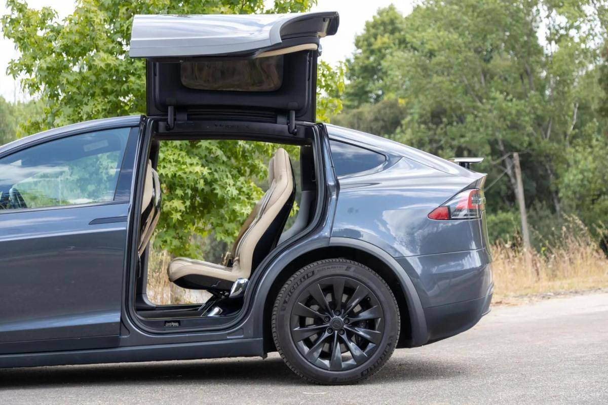 tesla-model-x-2016-eletrico-0cc