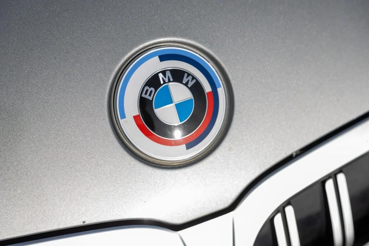 bmw-serie-3-320e-2022-hibrido-a-gasolina-1998cc