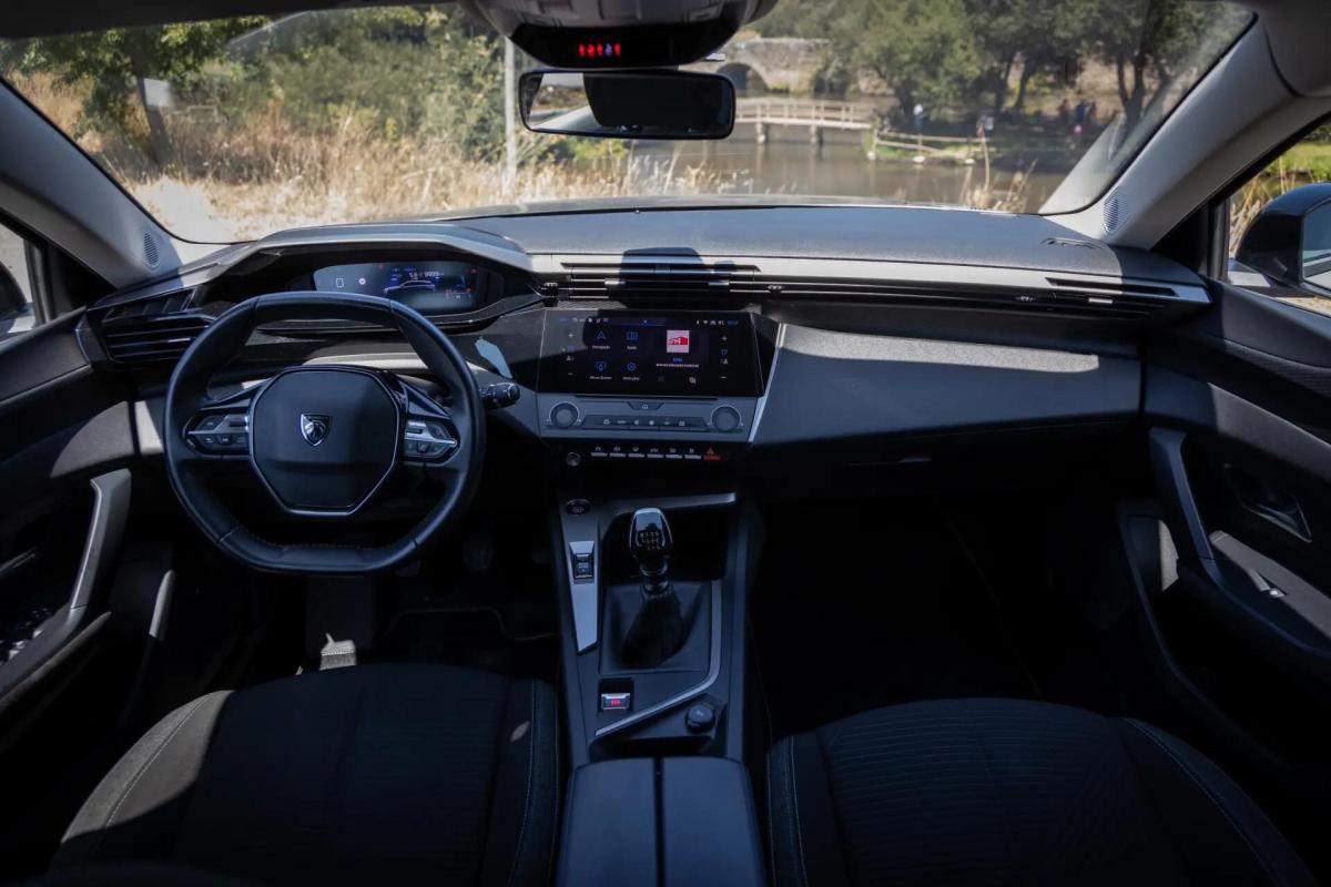peugeot-308-2022-gasolina-1199cc