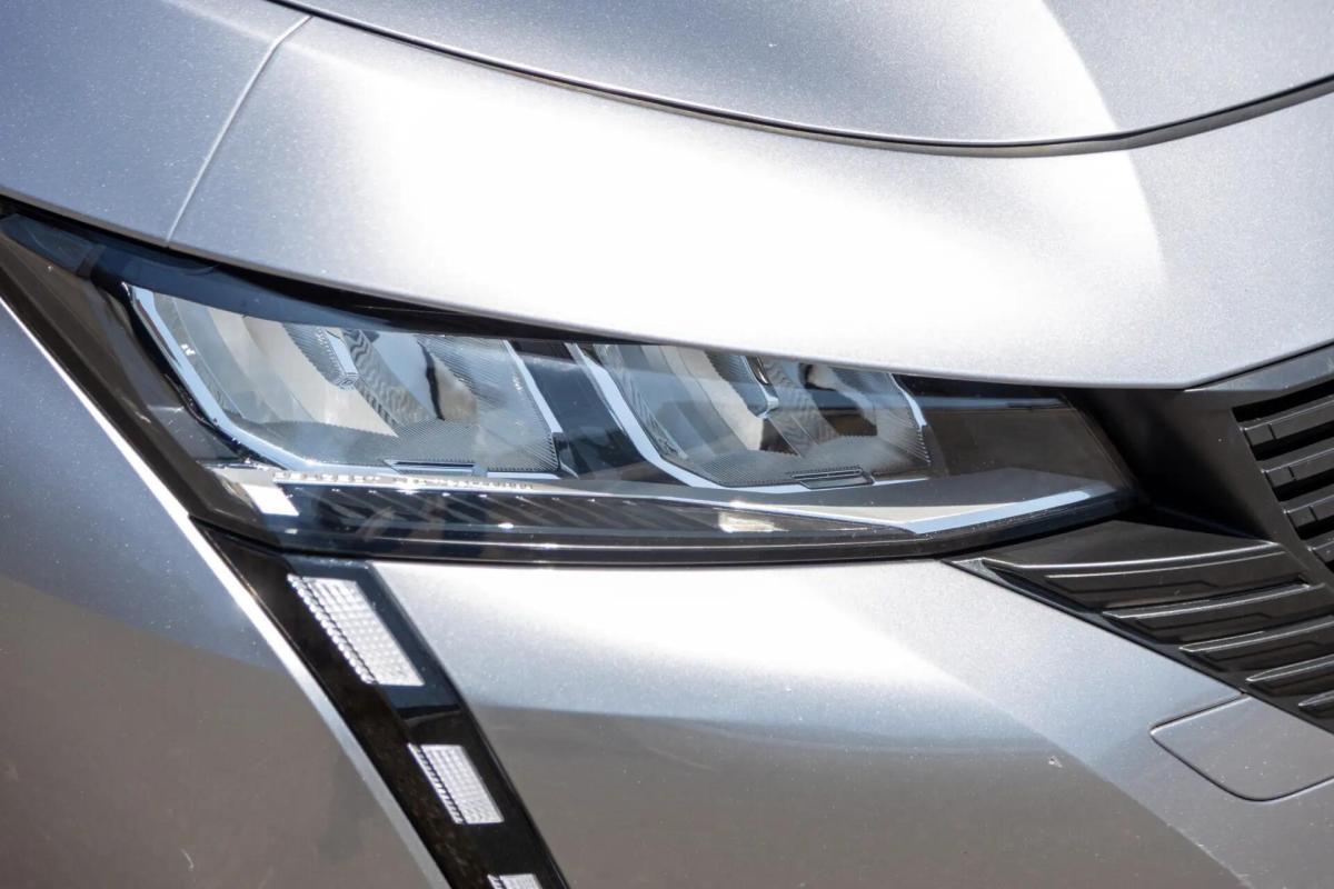 peugeot-308-2022-gasolina-1199cc