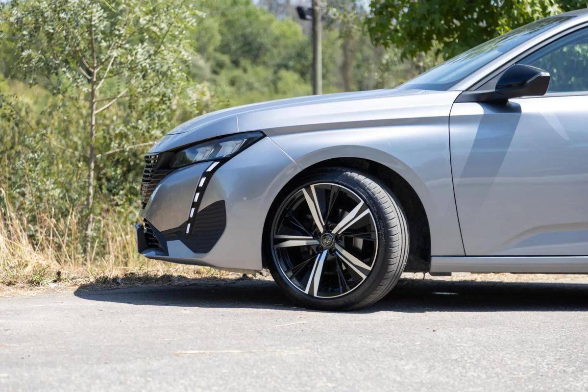 peugeot-308-2022-gasolina-1199cc