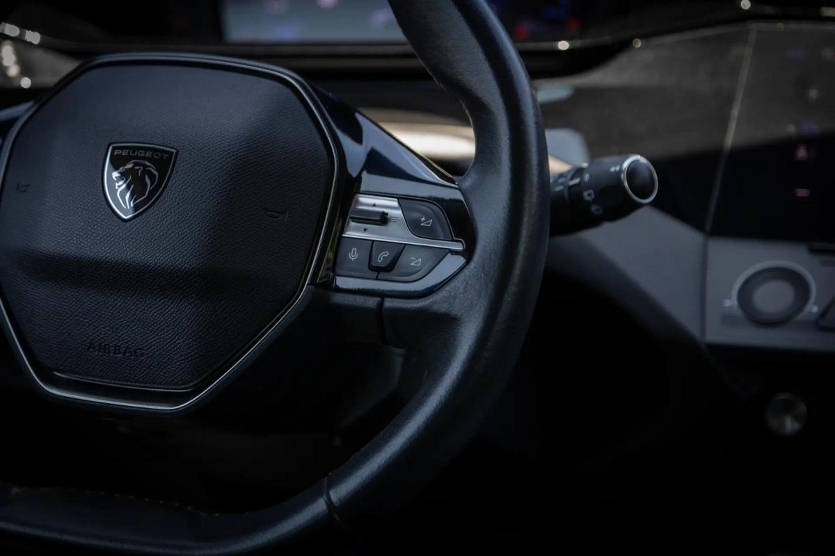 peugeot-308-2022-gasolina-1199cc