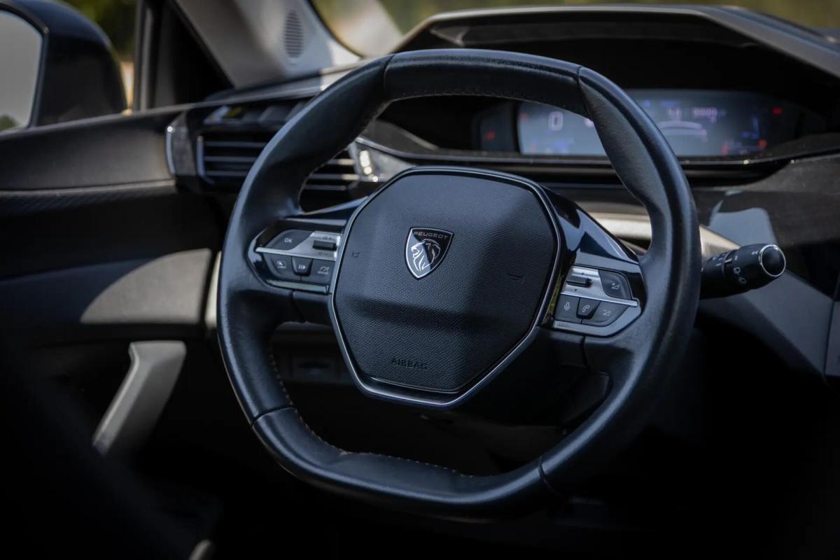 peugeot-308-2022-gasolina-1199cc