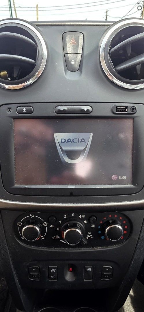 dacia-sandero-2015-diesel-1461cc