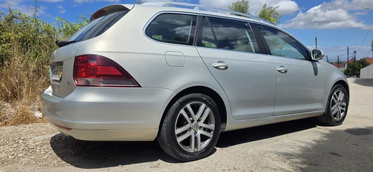 volkswagen-golf-variant-2010-diesel-1598cc