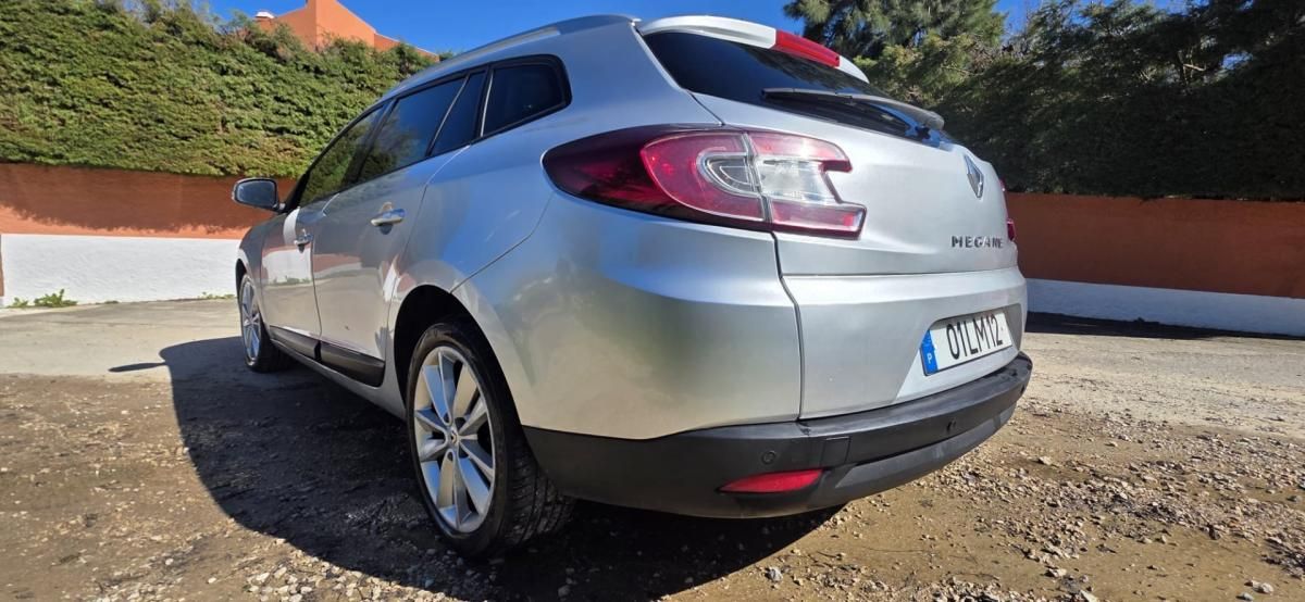 renault-megane-sport-tourer-2011-diesel-1461cc