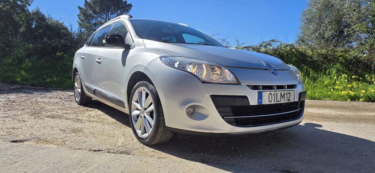 renault-megane-sport-tourer-2011-diesel-1461cc