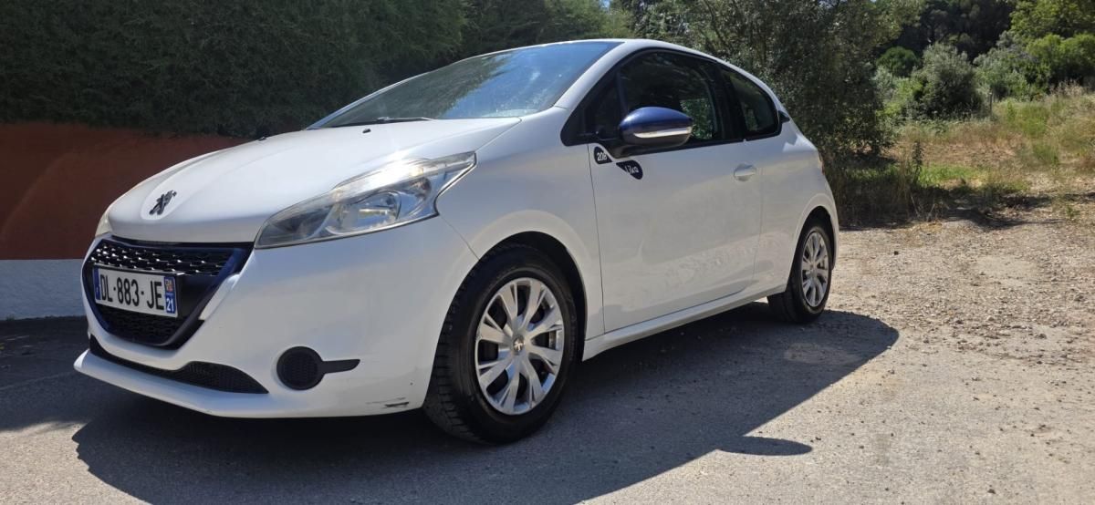 peugeot-208-2014-gasolina-999cc