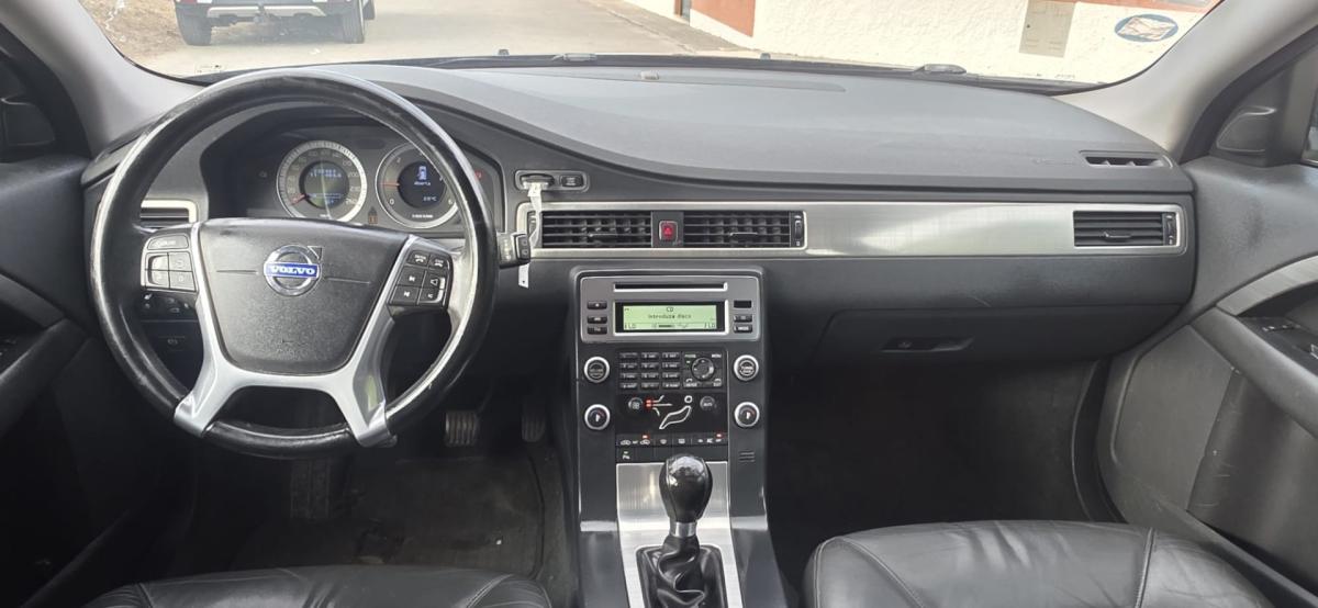 volvo-v70-2010-diesel-1560cc