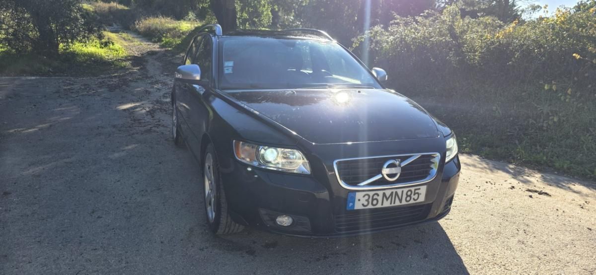 volvo-v50-2011-diesel-1560cc