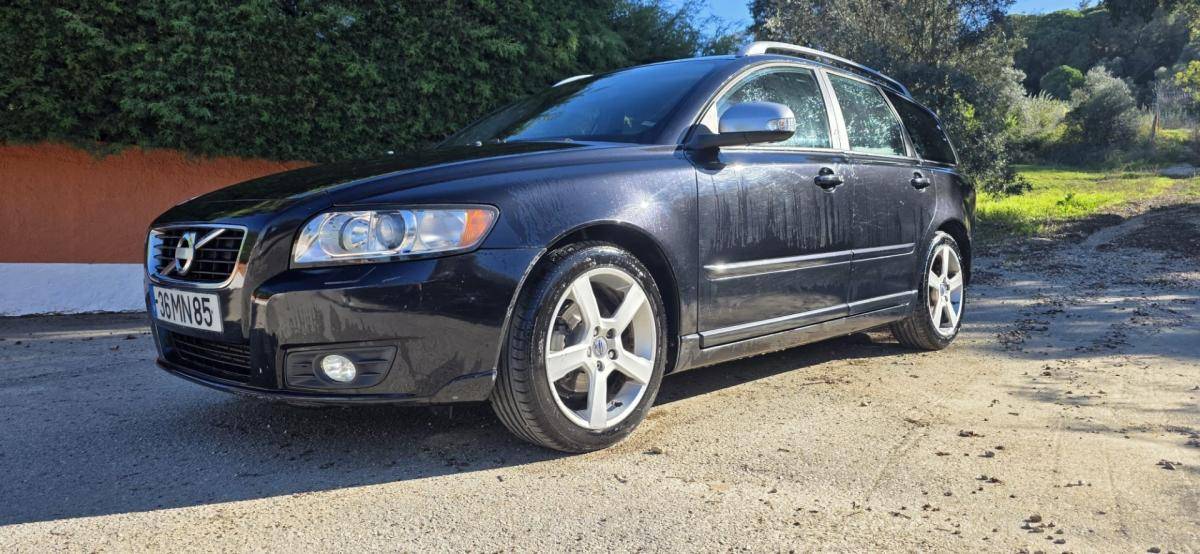 volvo-v50-2011-diesel-1560cc