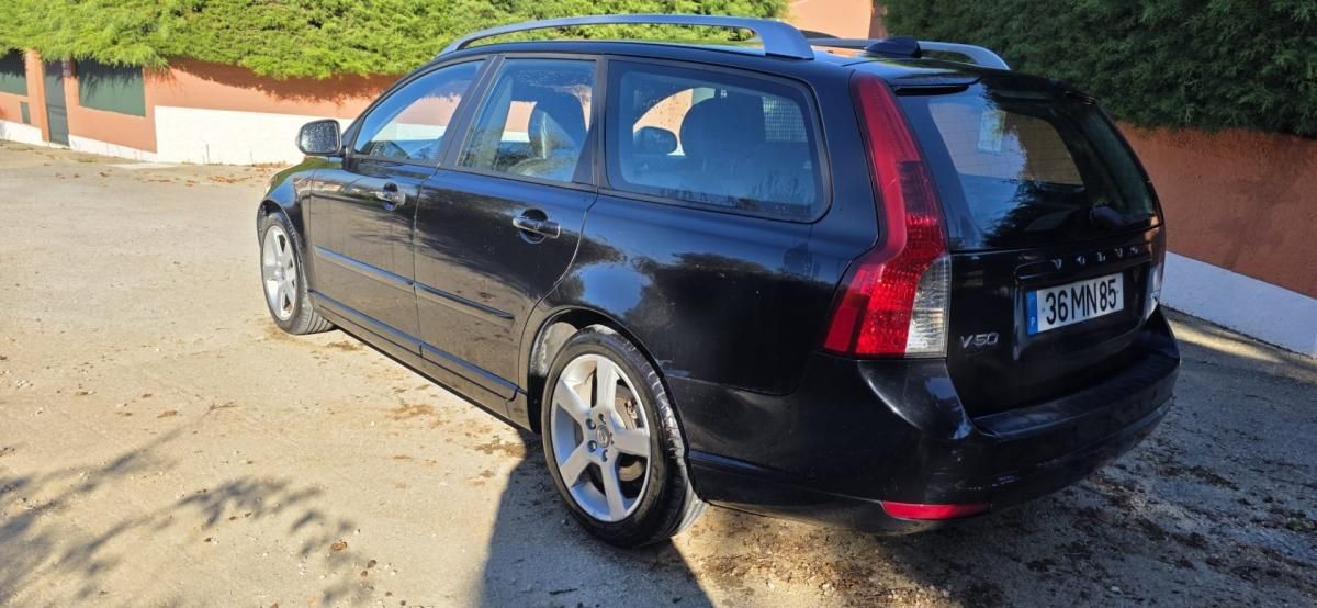 volvo-v50-2011-diesel-1560cc