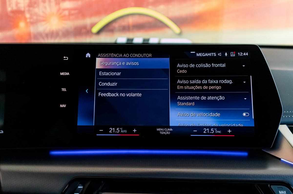 bmw-x1-xdrive30-e-2023-gasolina-1499cc