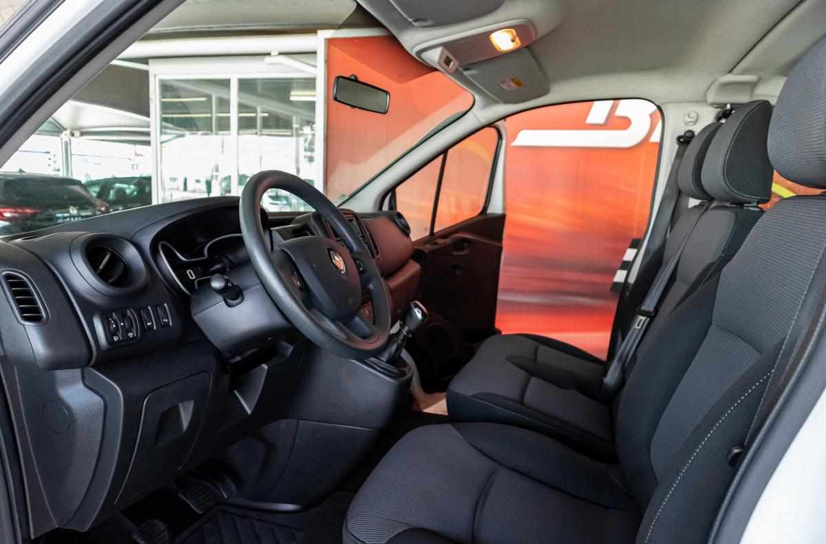 renault-trafic-2-0-120cv-2020-diesel-1997cc