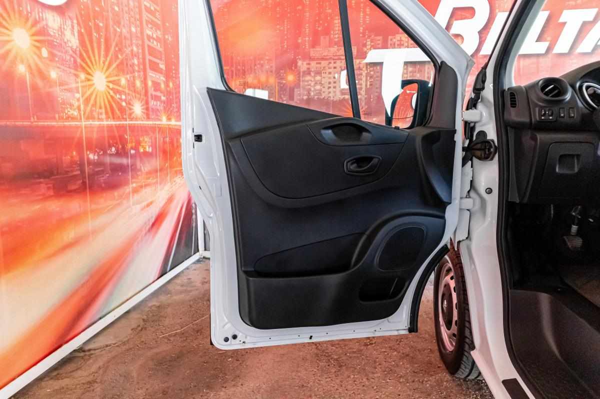 renault-trafic-2-0-120cv-2020-diesel-1997cc