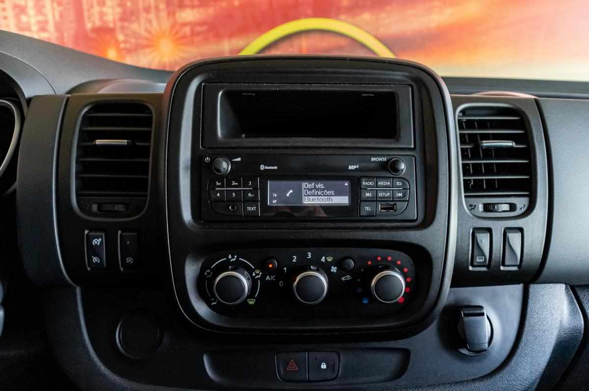 renault-trafic-2-0-120cv-2020-diesel-1997cc
