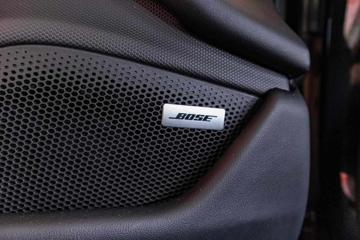 porsche-taycan-4-2022-eletrico