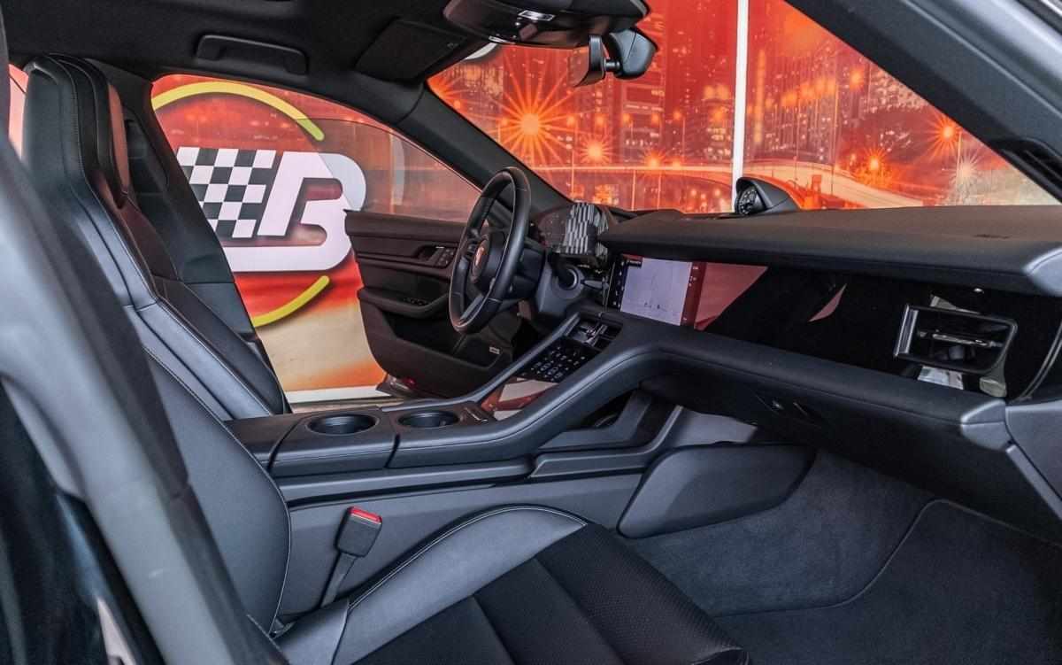 porsche-taycan-4-2022-eletrico