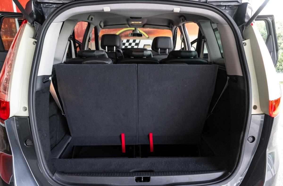 renault-grand-scenic-2012-diesel-1598cc