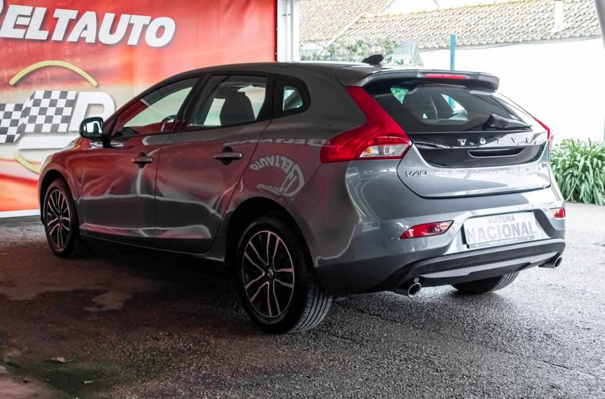 volvo-v40-2-0-d3-2019-diesel-1969cc