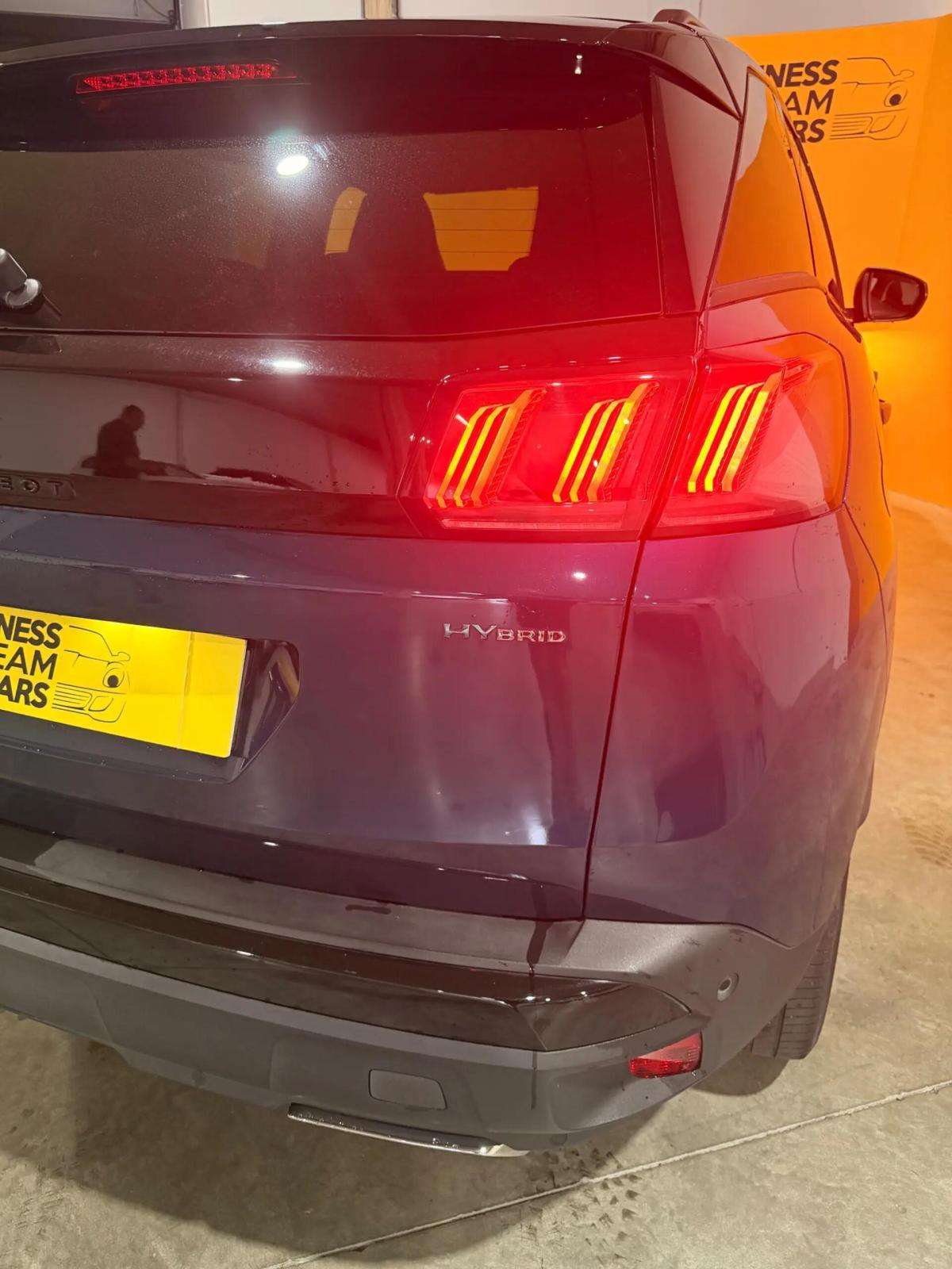 peugeot-3008-2023-hibrido-a-gasolina-1598cc