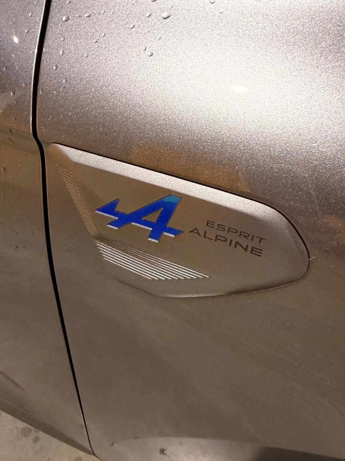renault-clio-2025-hibrido-a-gasolina-1598cc