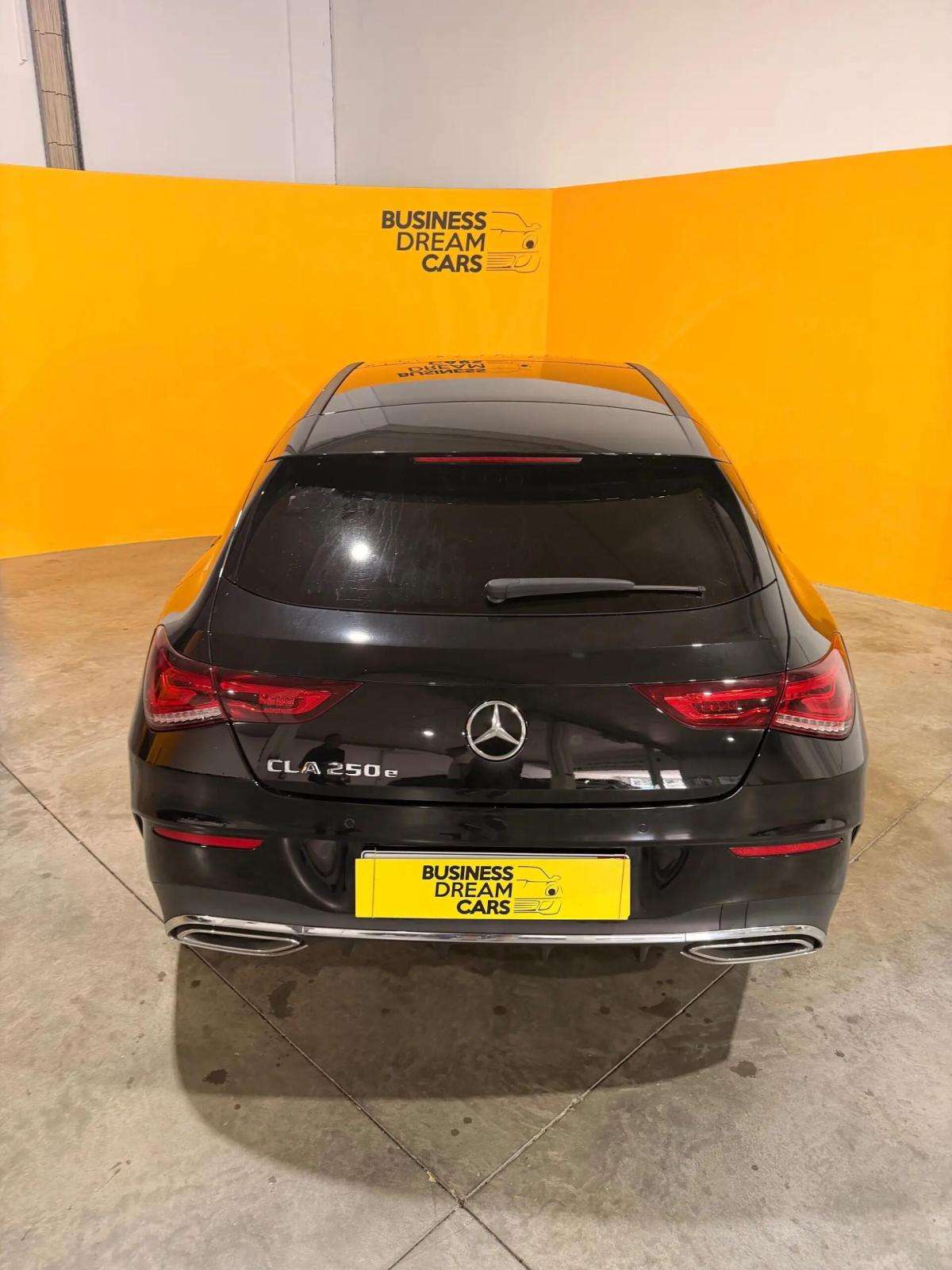 mercedes-benz-cla-250e-2023-hibrido-a-gasolina-1332cc